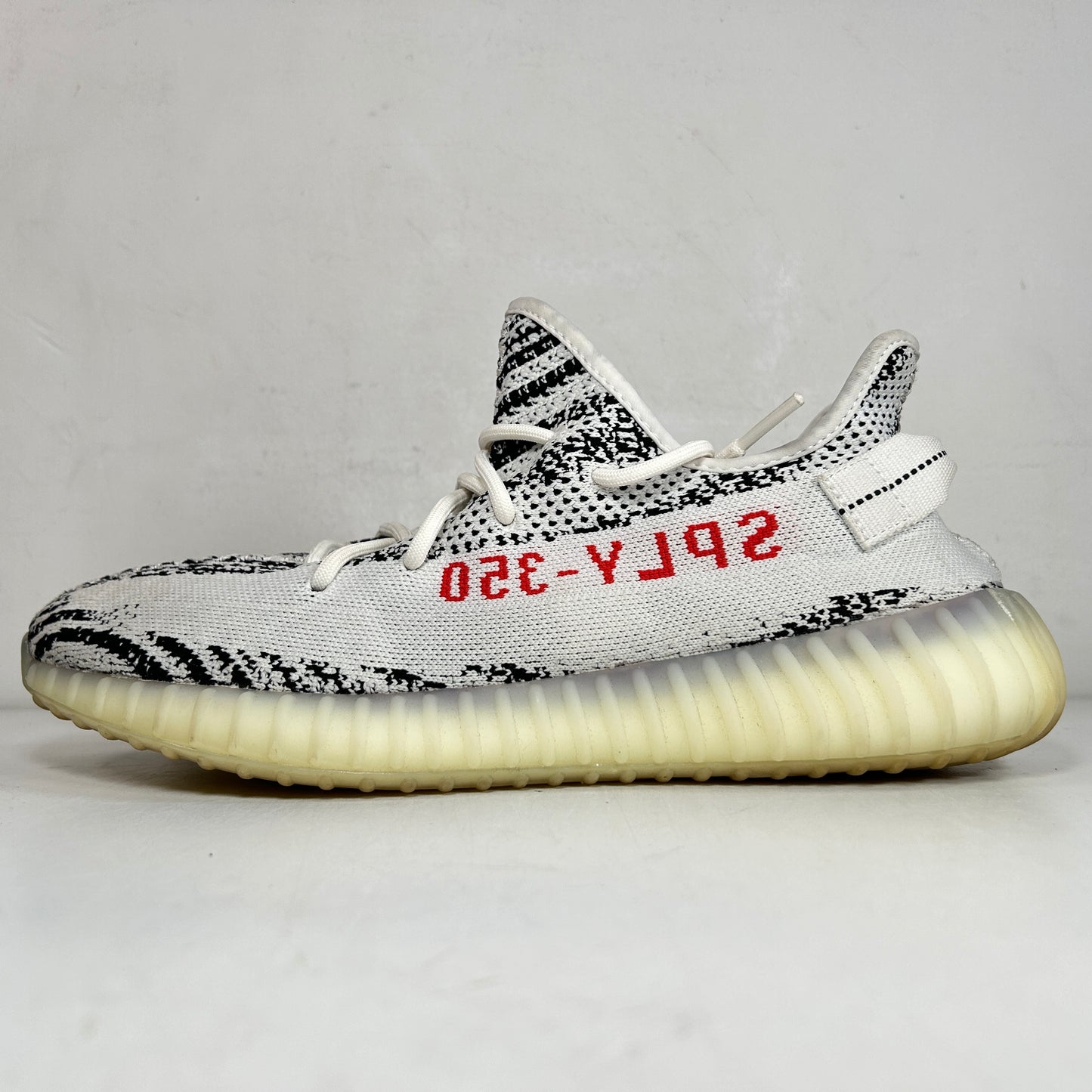 CP9654 Yeezy 350 V2 Zebra [USED] - 11 M (Used)