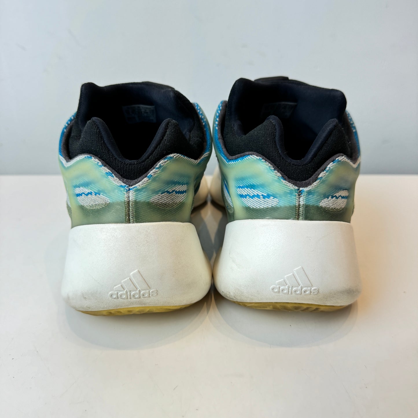 G54850 adidas Yeezy 700 V3 Arzareth [USED] - 10 M (Used)