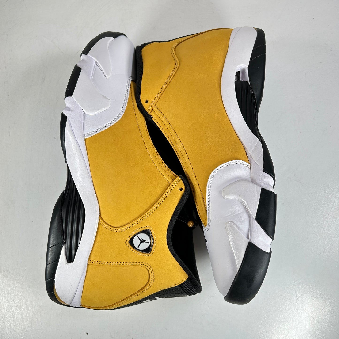 487471 701 Jordan 14 Retro Light Ginger (2022) [USED] - 13 M (Used)