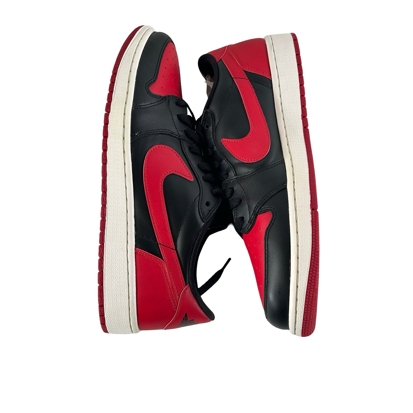 705329 001 Jordan 1 Retro Low Bred (2015) [USED] - 12 M (VNDS)