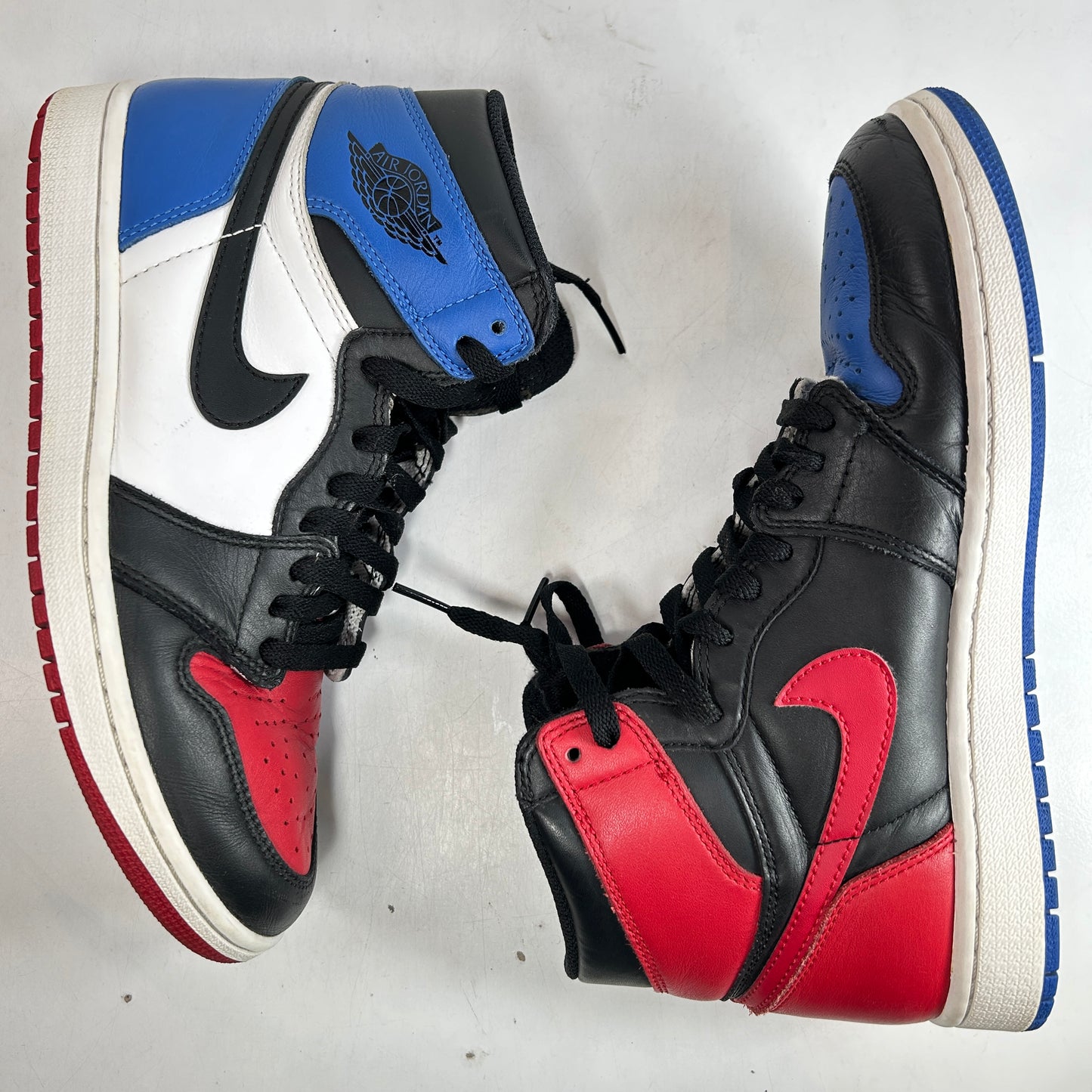 555088 026 Jordan 1 Retro Top 3 [USED] - 8.5 M (Used) (No Box)