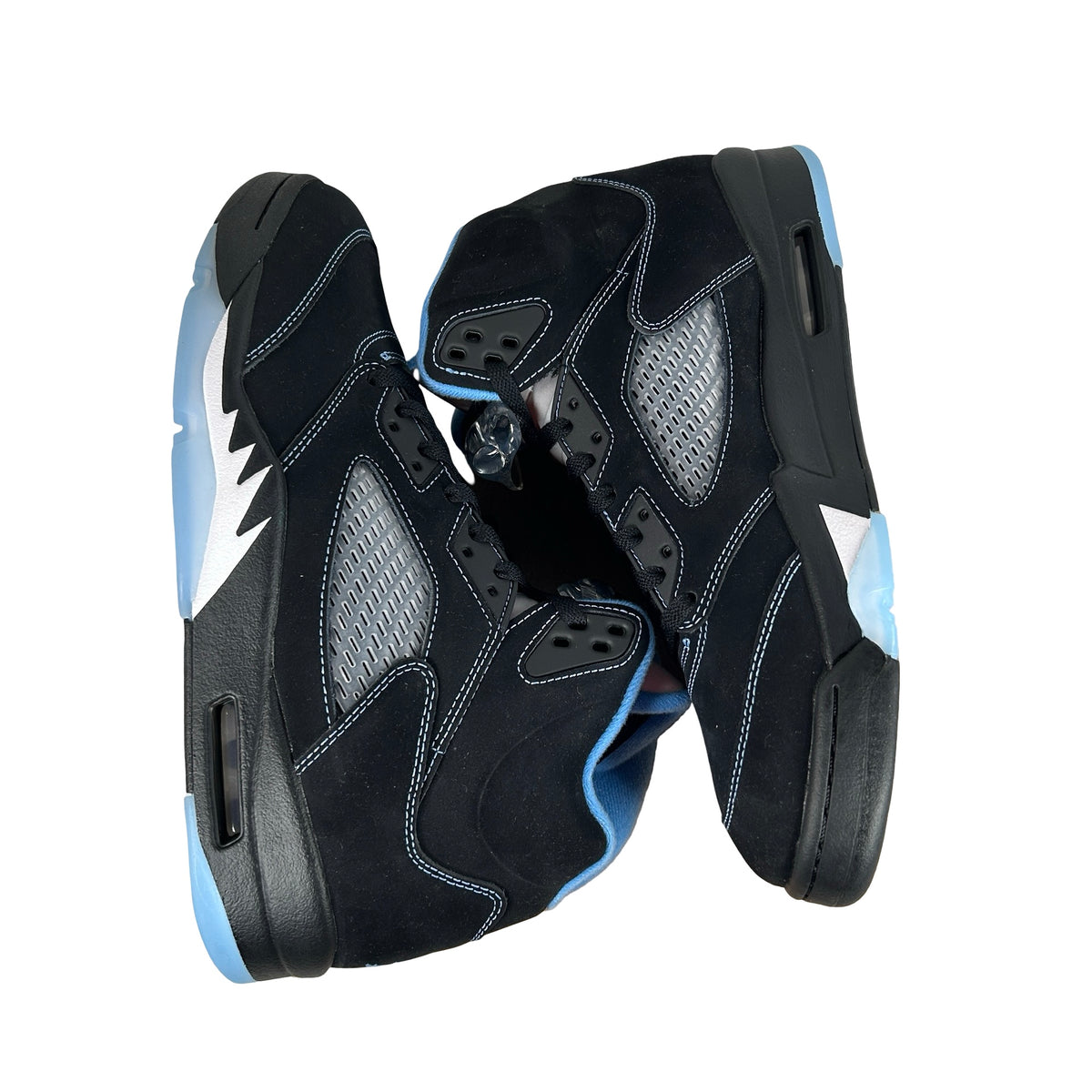 DD0587 008 Jordan 5 Retro Black University Blue (2026) [USED] - 11 M (Used5)
