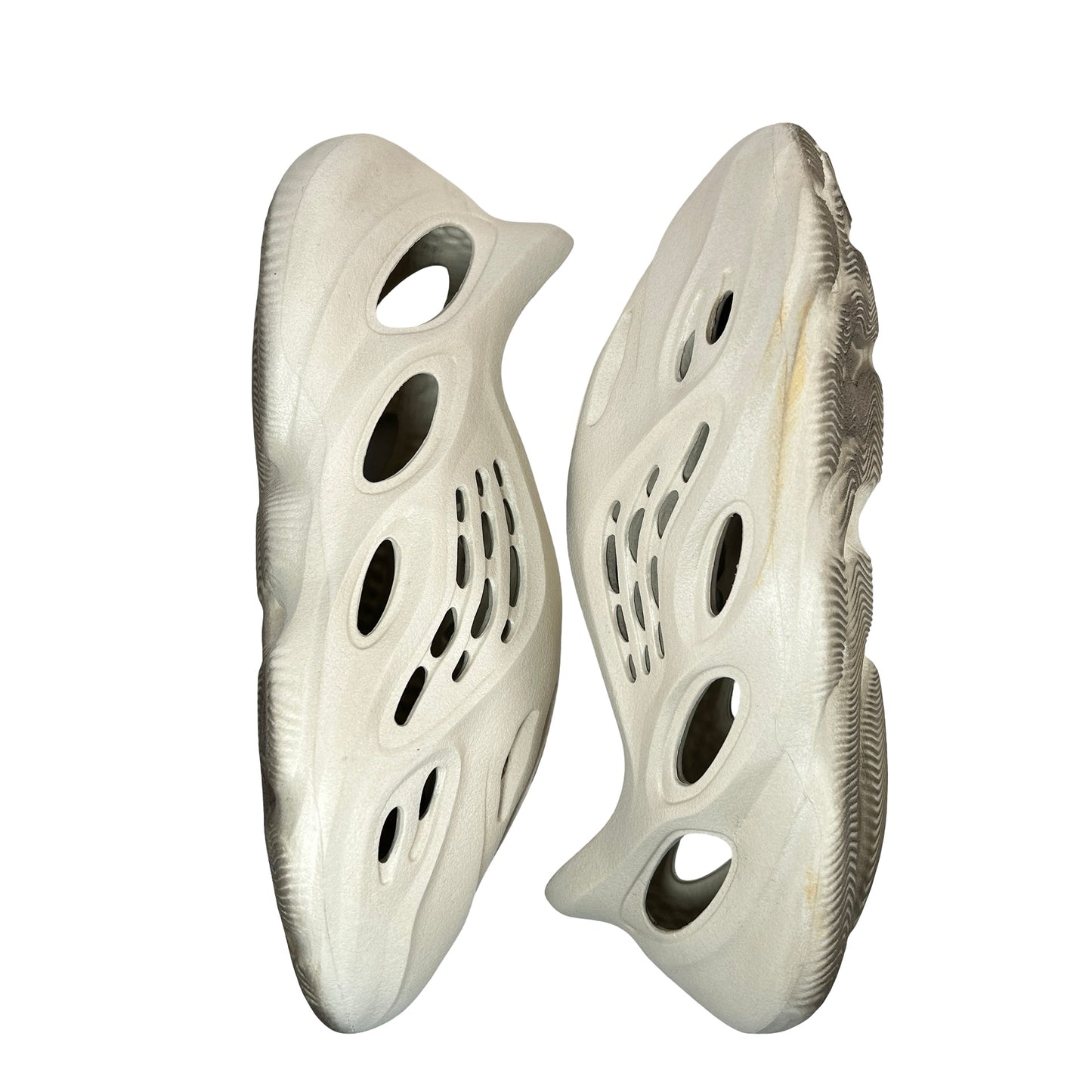 FY4567 adidas Yeezy Foam RNNR Sand [USED] - 8 M (Used)