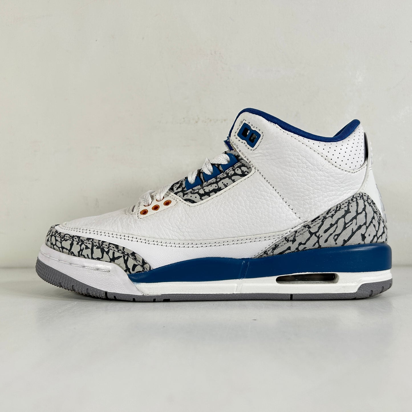 DM0967 148 Jordan 3 Retro Wizards (GS) [USED] - 4.5 Y (Used)