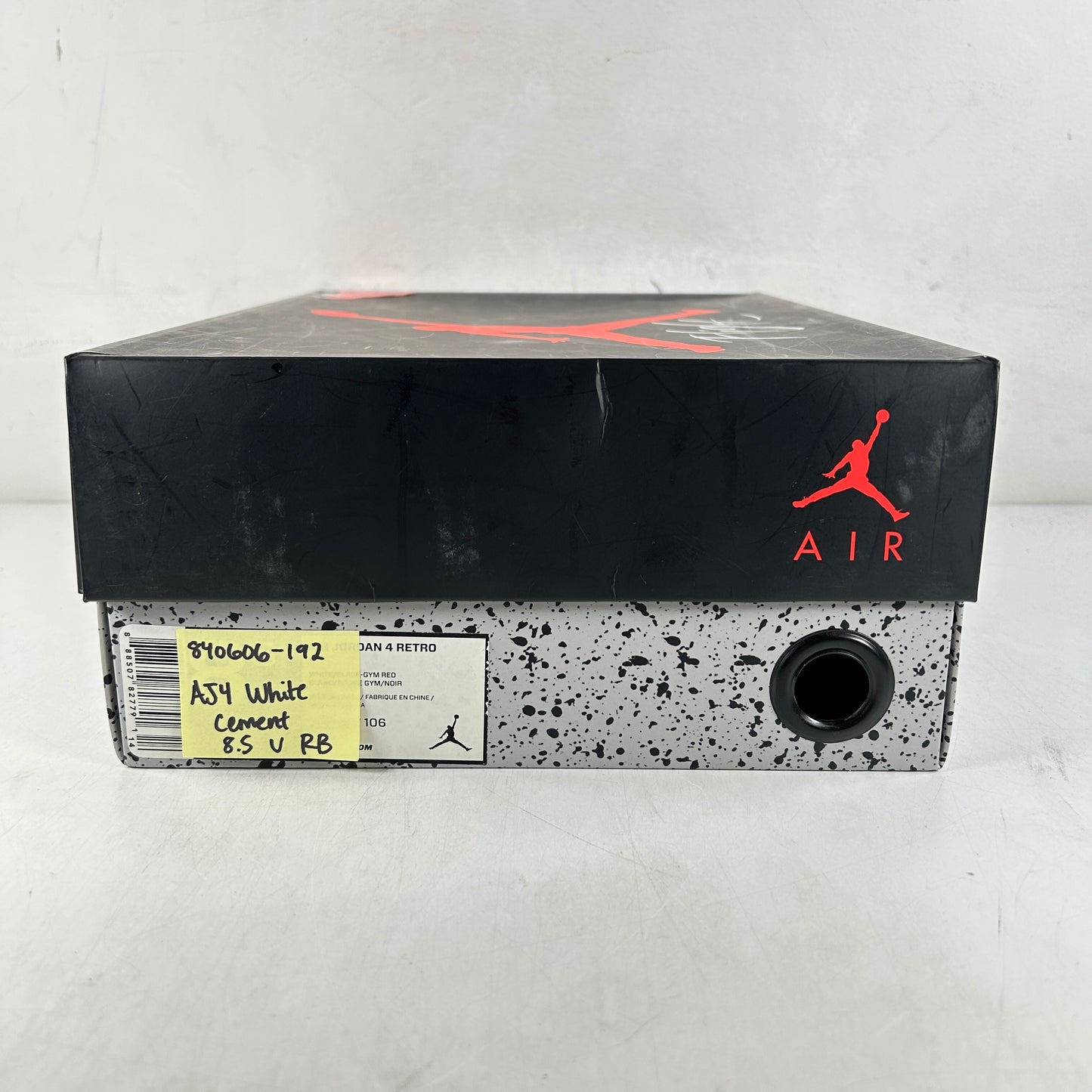 840606 192 Jordan 4 White Cement [USED] - 8.5 M (Used) (Replace Box)