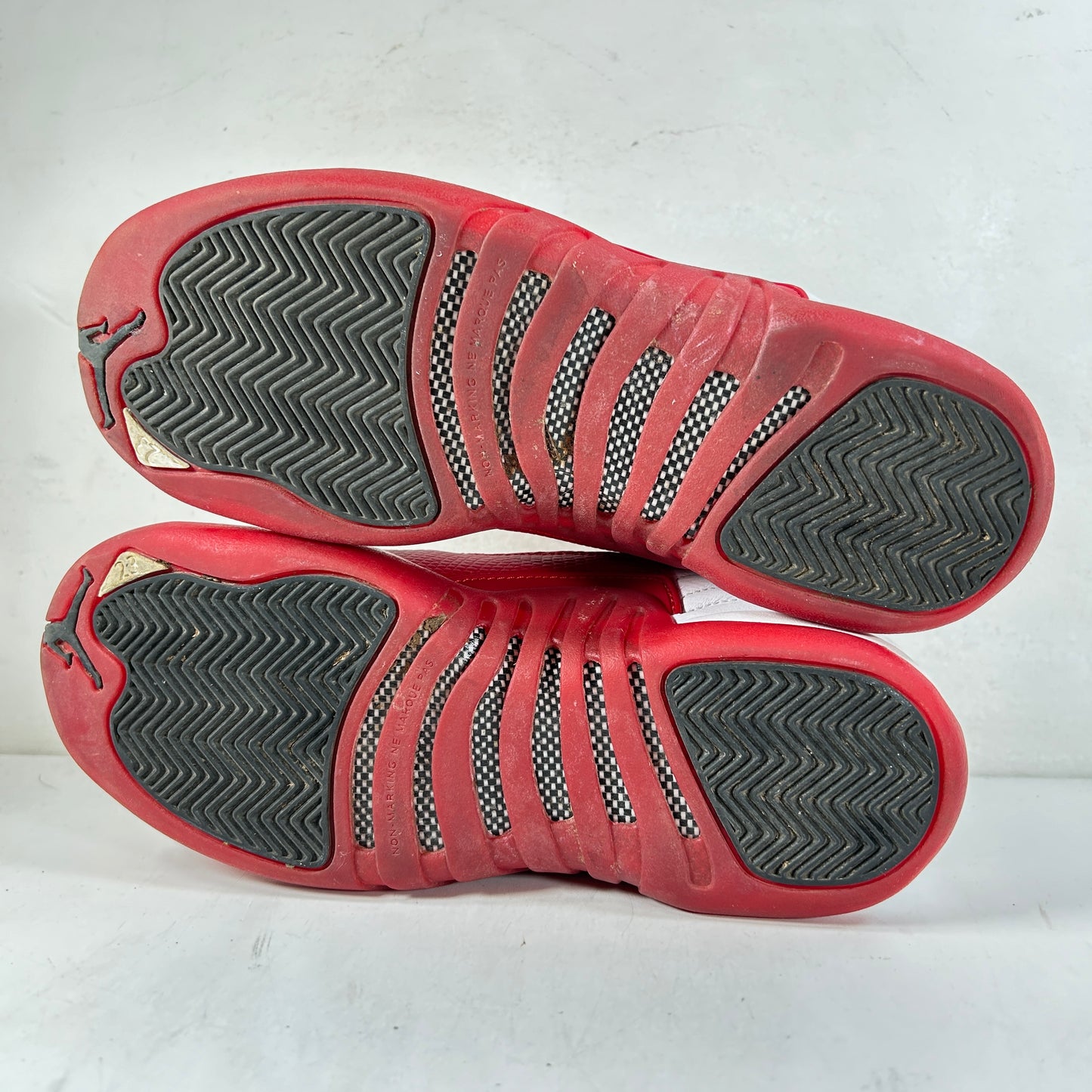 153265 116 Jordan 12 Retro Cherry (2023) (GS) [USED] - 6 Y (Used2) (No Box)