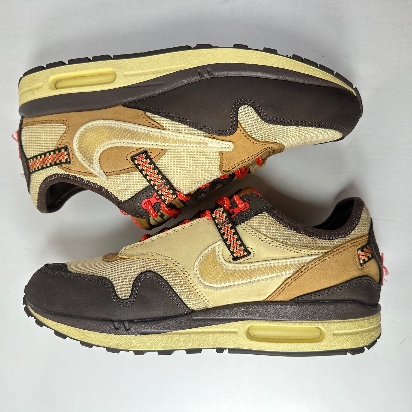 DO9392 200 Nike Air Max 1 Travis Scott Brown [USED] - 8.5 M (Used)