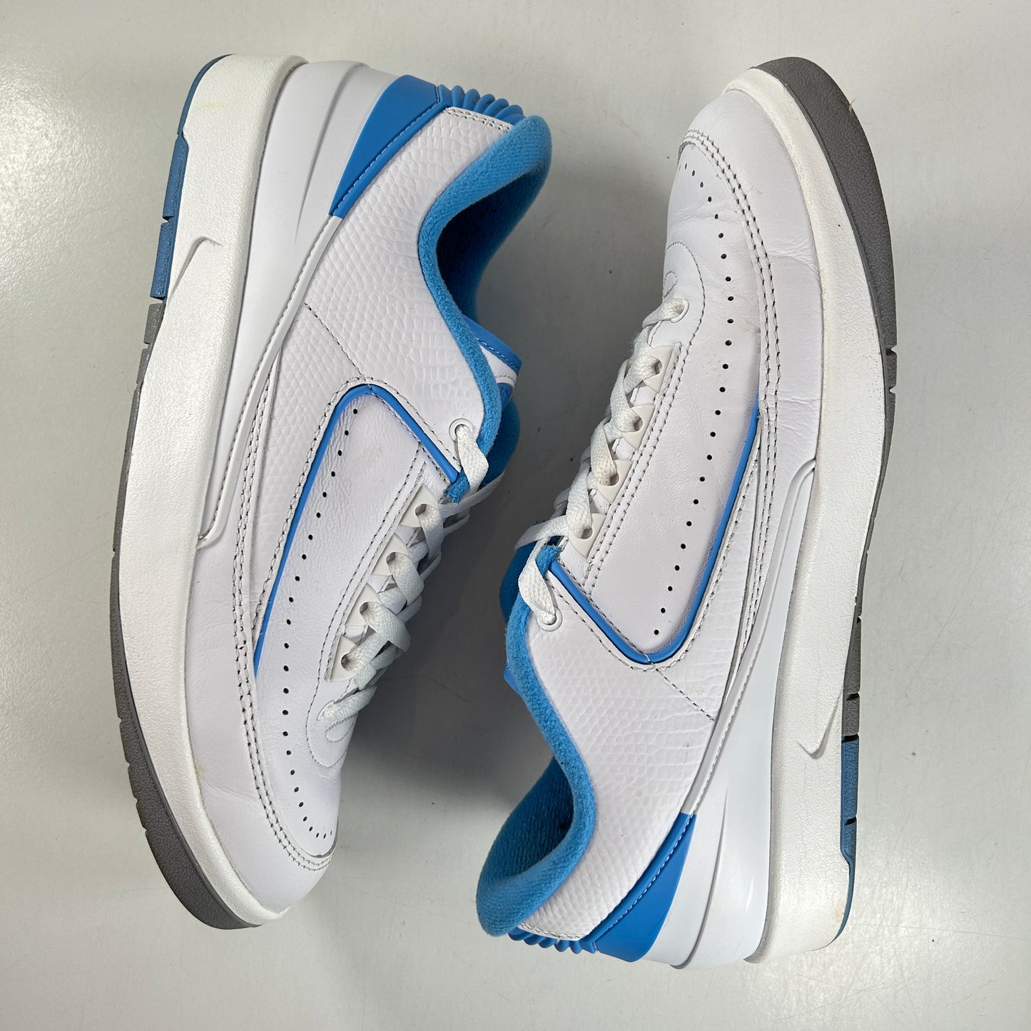 DV9956 104 Jordan 2 Retro Low UNC [USED] - 8.5 M (Used)