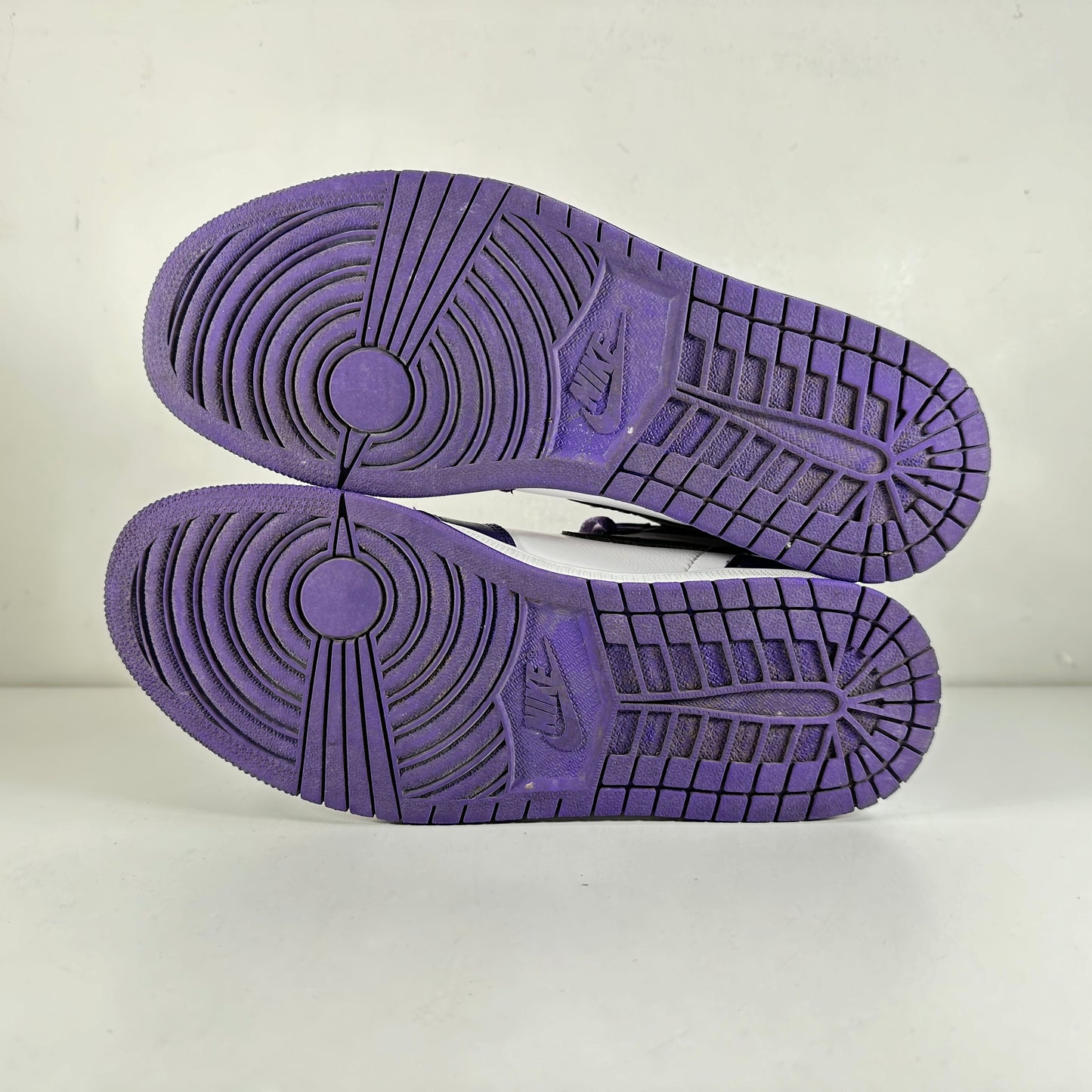 555088 500 Jordan 1 Court Purple [USED] - 9 M (Used) (Replace Box)