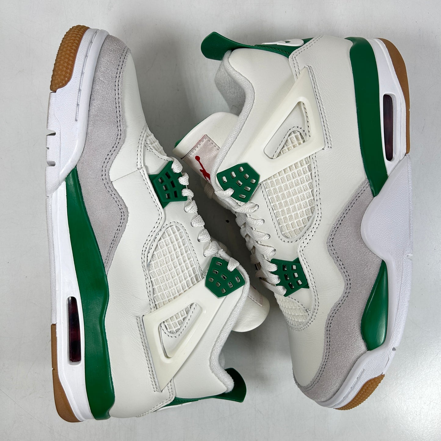 DR5415 103 Jordan 4 Retro SB Pine Green [USED] - 8 M (VNDS) (Scratch On Inner Left Foot)