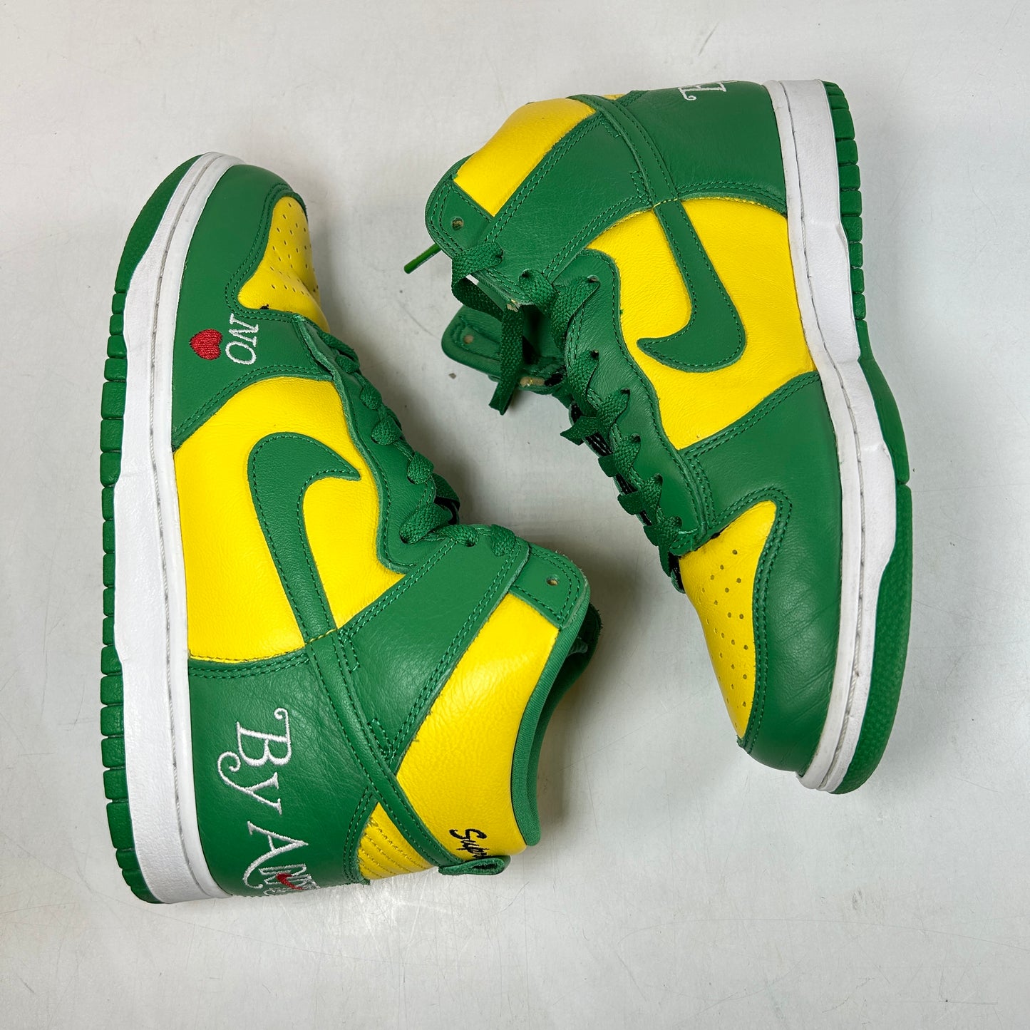 DN3741 700 Nike SB Dunk High Supreme By Any Means Brazil [USED] - 6 M (Used)