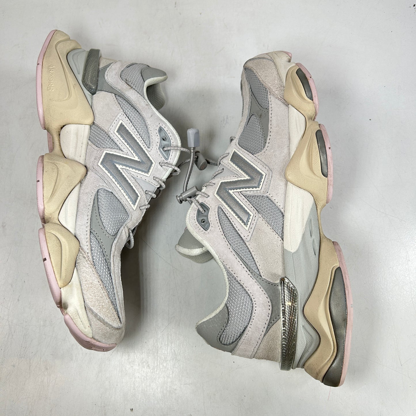 U906OGM New Balance 9060 Grey Lilac [USED] - 9.5 M (Used) (Replace Box)
