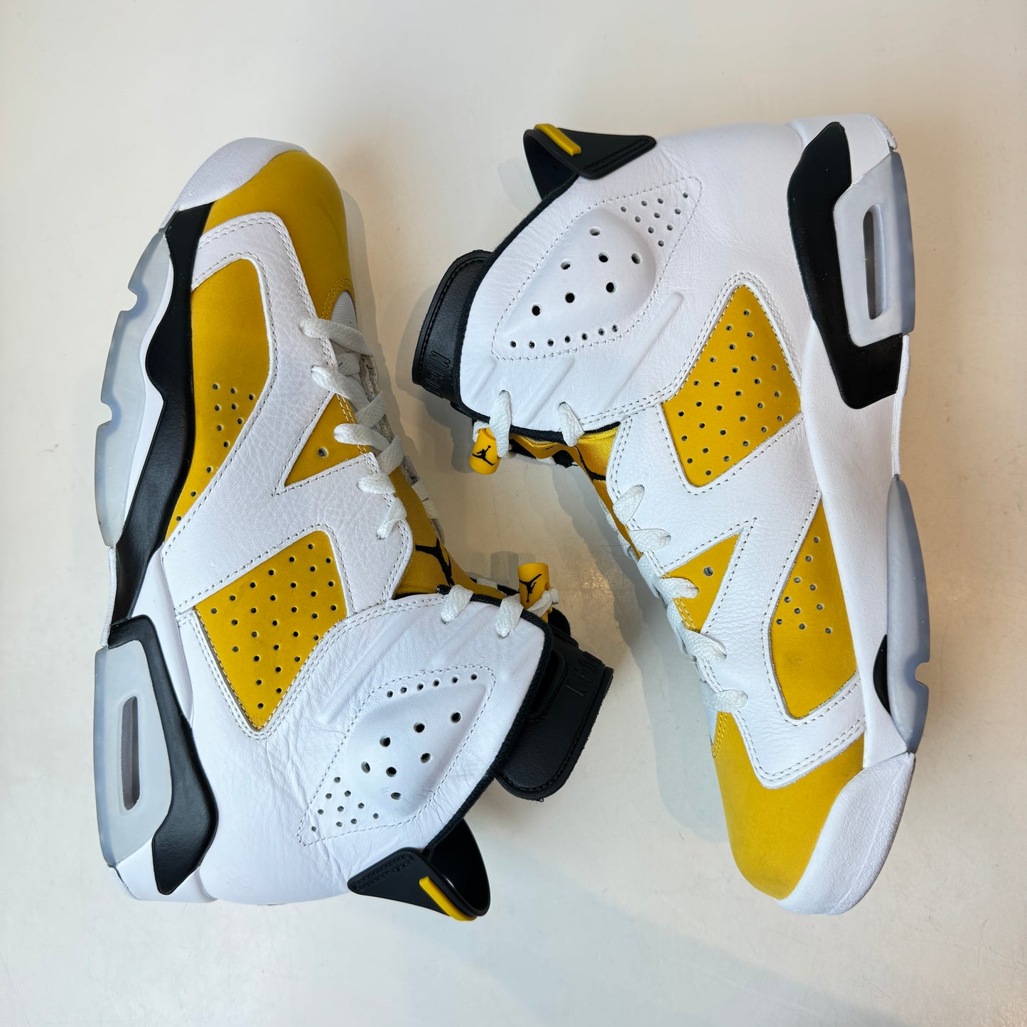 CT8529 170 Jordan 6 Retro Yellow Ochre [USED] - 11 M (Used2)