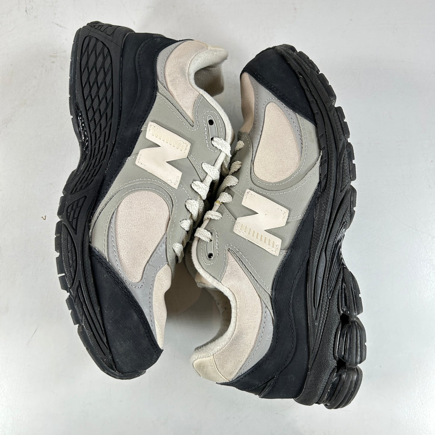 M2002RBA New Balance 2002R The Basement Stone Grey [USED] - 8.5 M (Used)