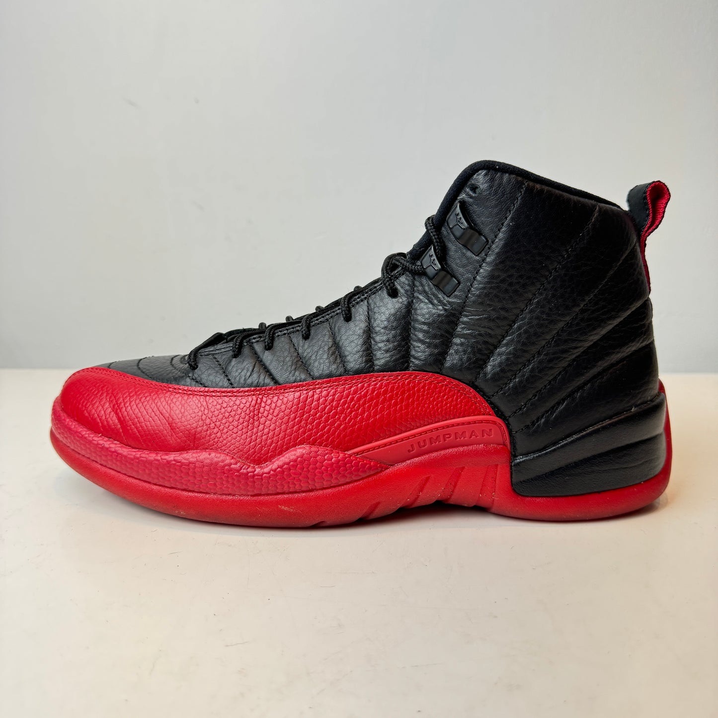 130690 002 Jordan 12 Retro Flu Game (2016) [USED] - 9.5 M (Used) (Replace Box)