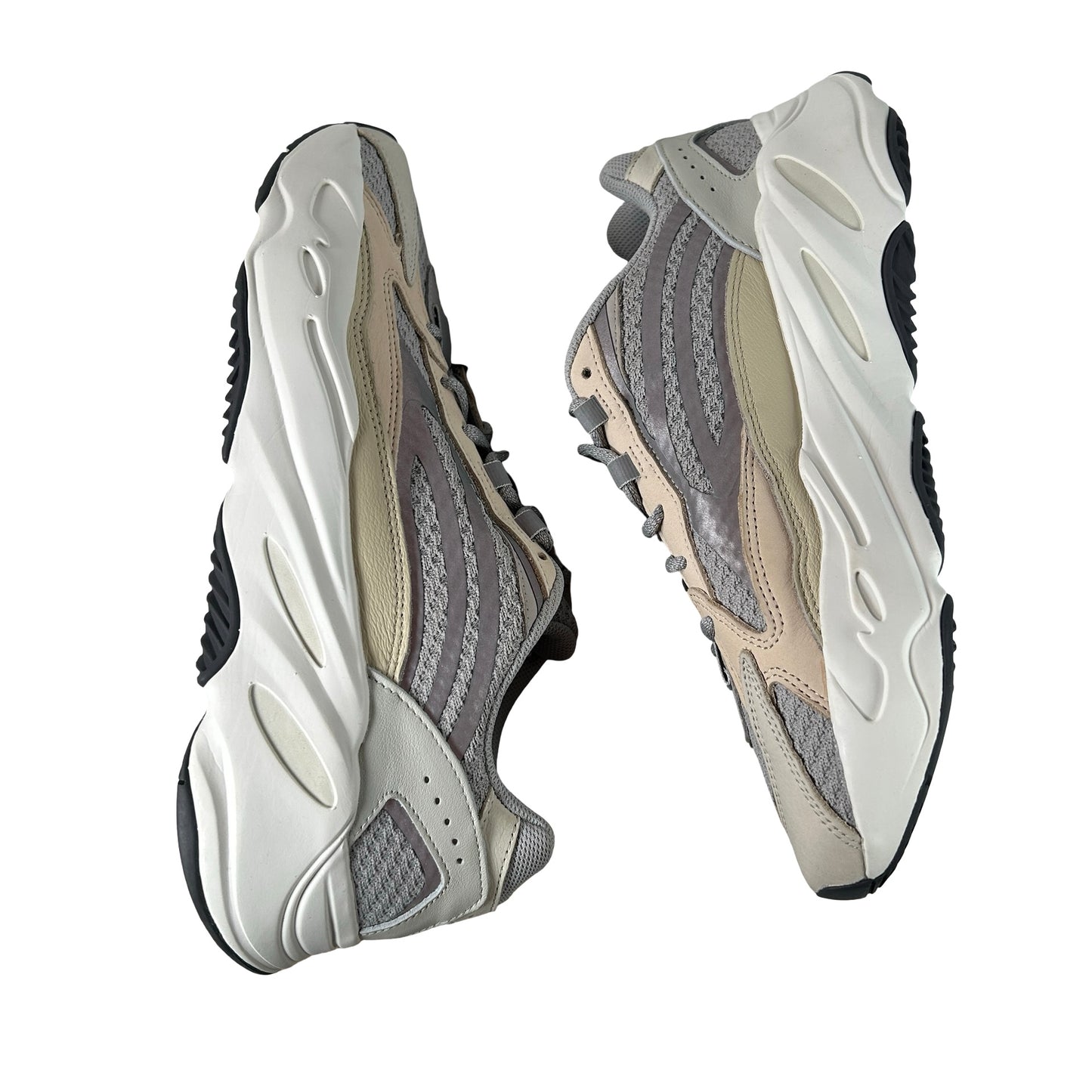 GY7924 adidas Yeezy Boost 700 V2 Cream [USED] - 11 M (Used)