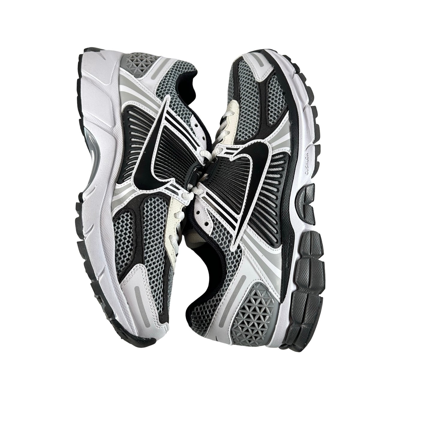 CI1694 001 Nike Zoom Vomero 5 SE SP Dark Grey Black White [USED] - 8.5 M (VNDS)