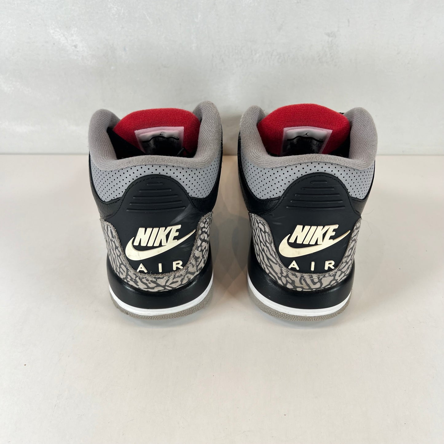 854261 001 Jordan 3 Negro Cemento GS