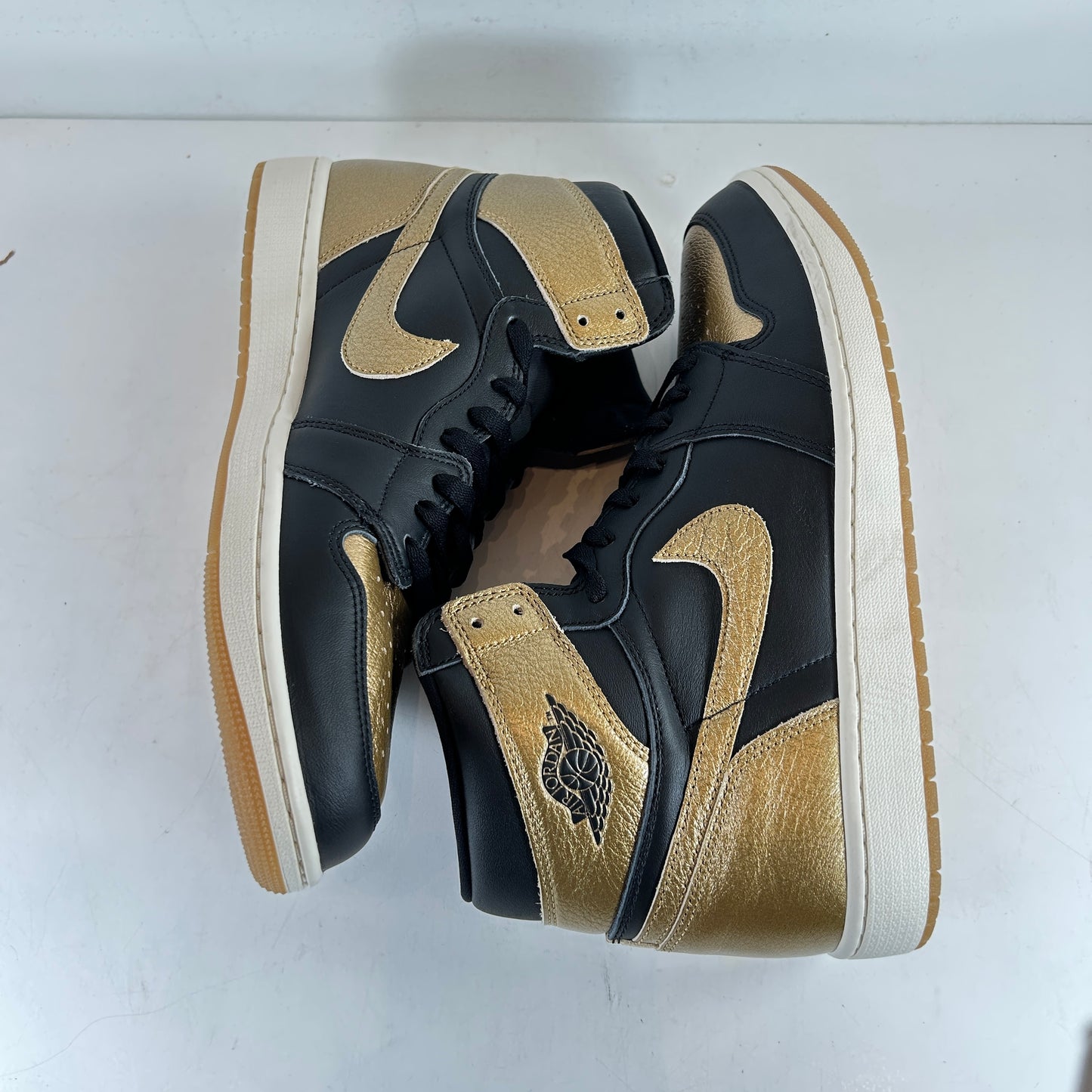 DZ5485 071 Jordan 1 Retro High OG Black Metallic Gold [USED] - 13 M (VNDS) (No Box)