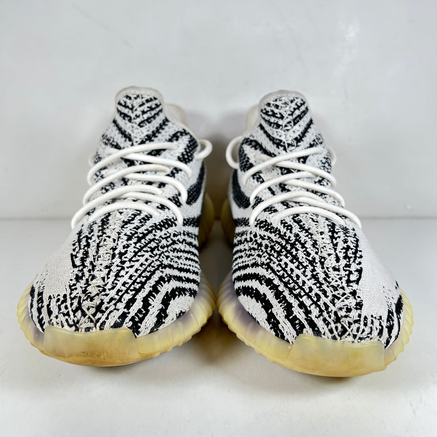 CP9654 Yeezy 350 V2 Cebra