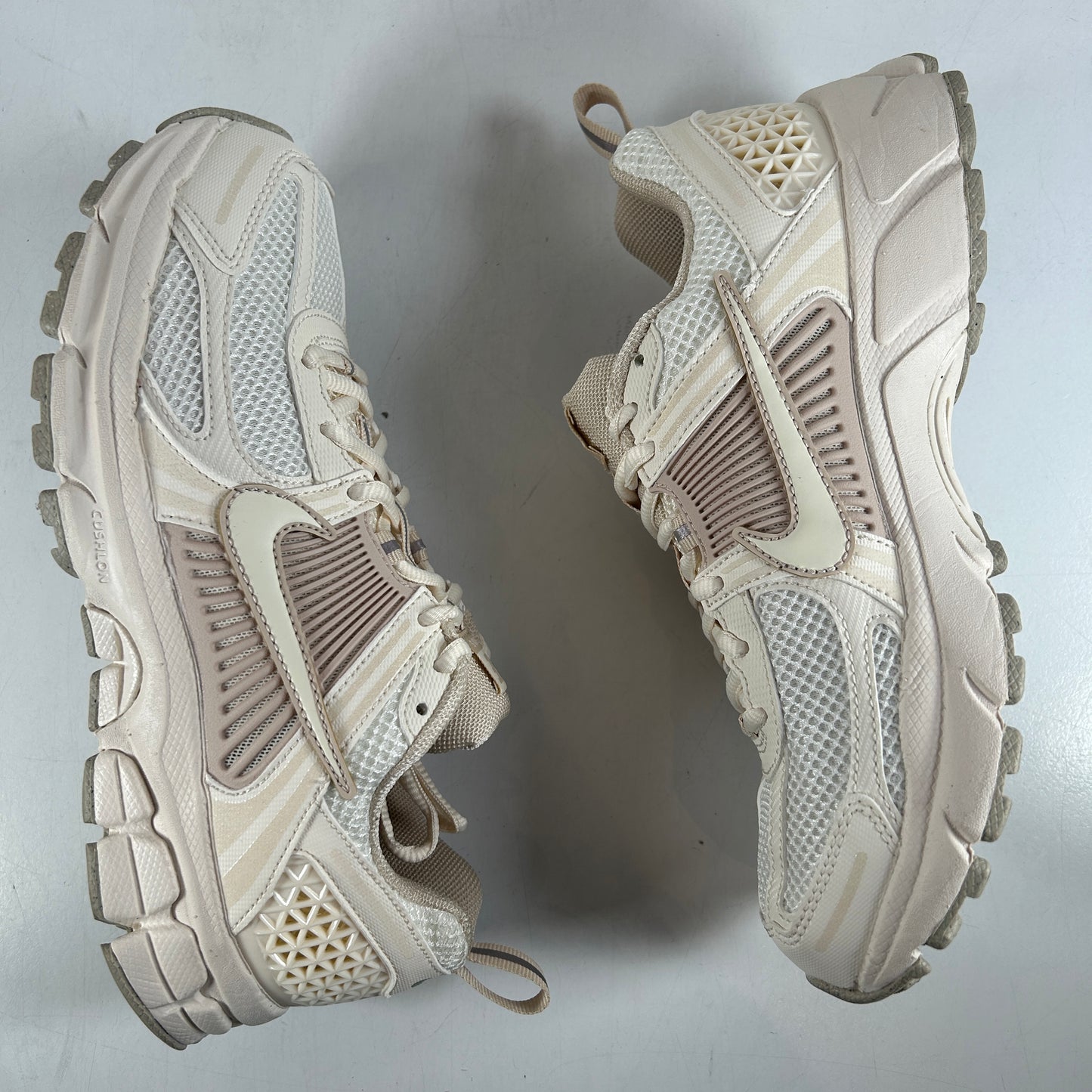 HF6998 101 Nike Zoom Vomero 5 Pale Ivory (GS) [USED] - 5.5 Y (Used)