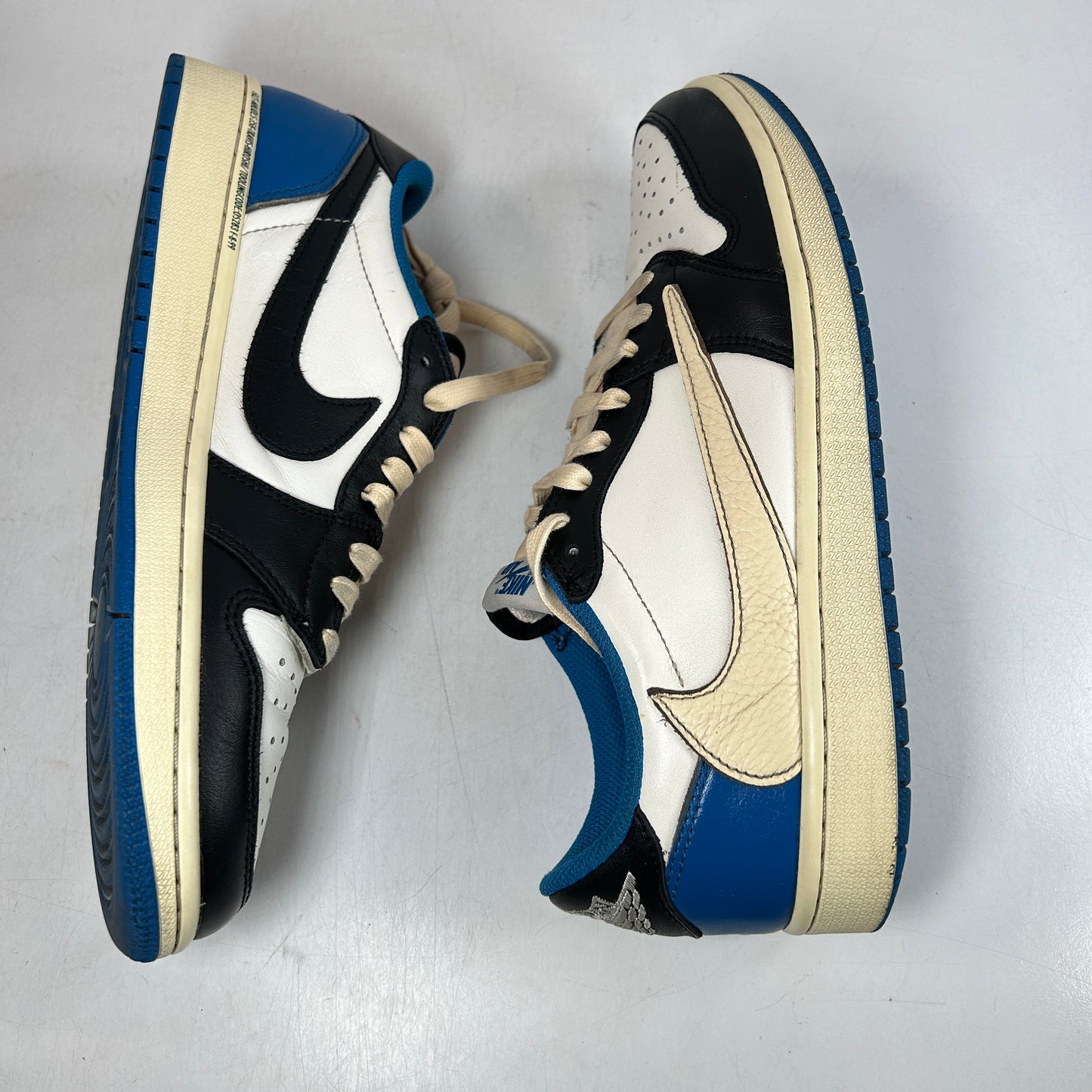 DM7866 140 Jordan 1 Retro Low OG SP Fragment x Travis Scott [USED] - 8.5 M (Used2)