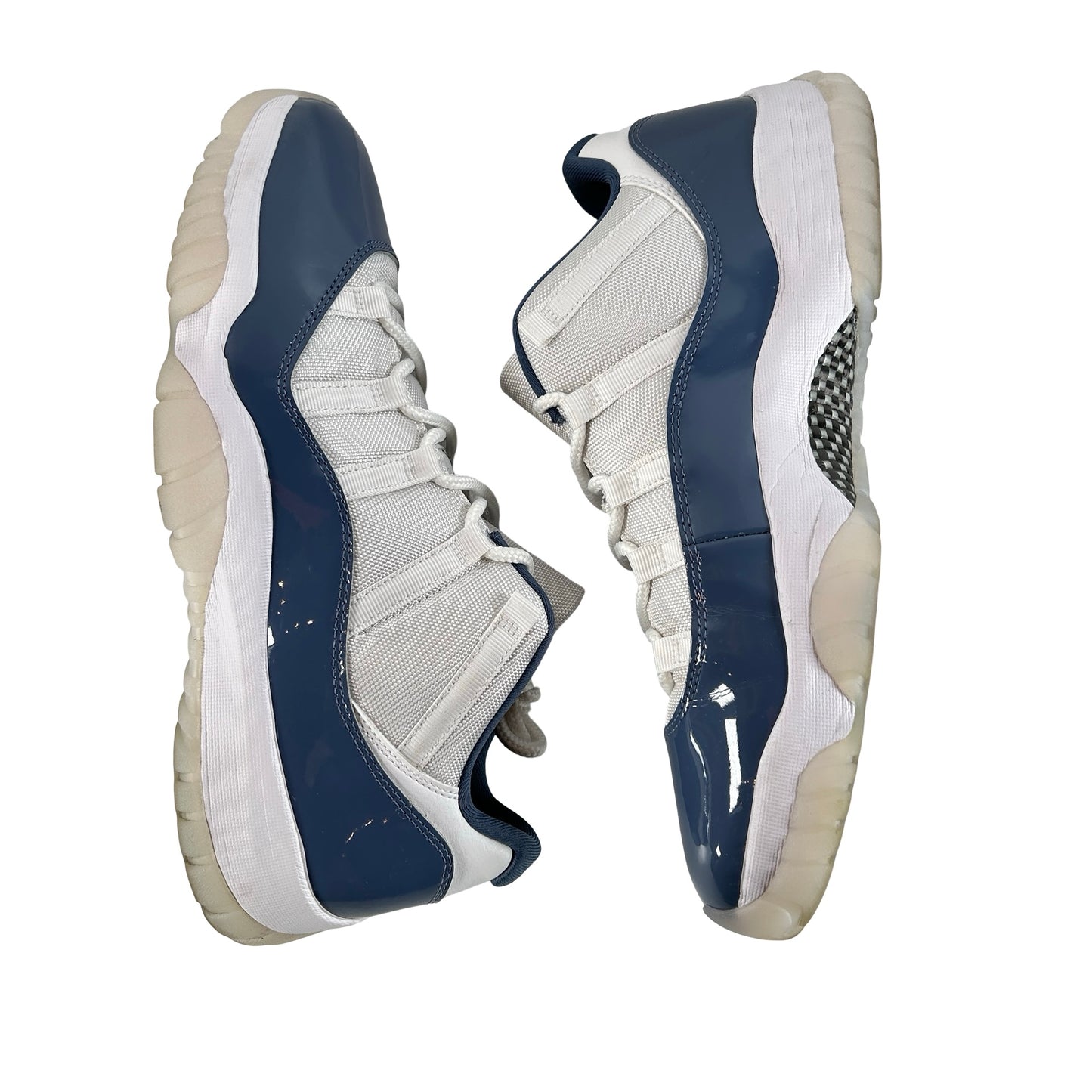 FV5104 104 Jordan 11 Retro Low Diffused Blue (2024) [USED] - 13 M (Used)