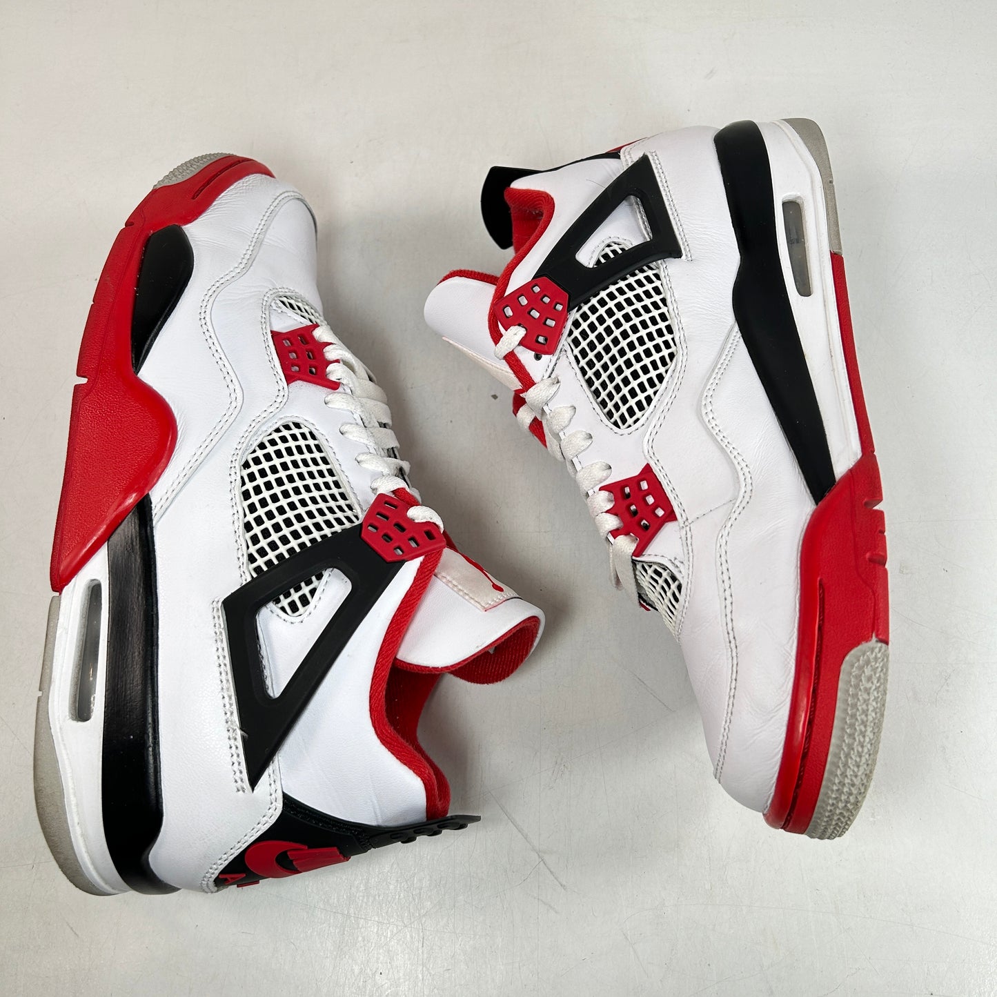 DC7770 160 Jordan 4 Retro Fire Red (2020) [USED] - 9.5 M (Used2)