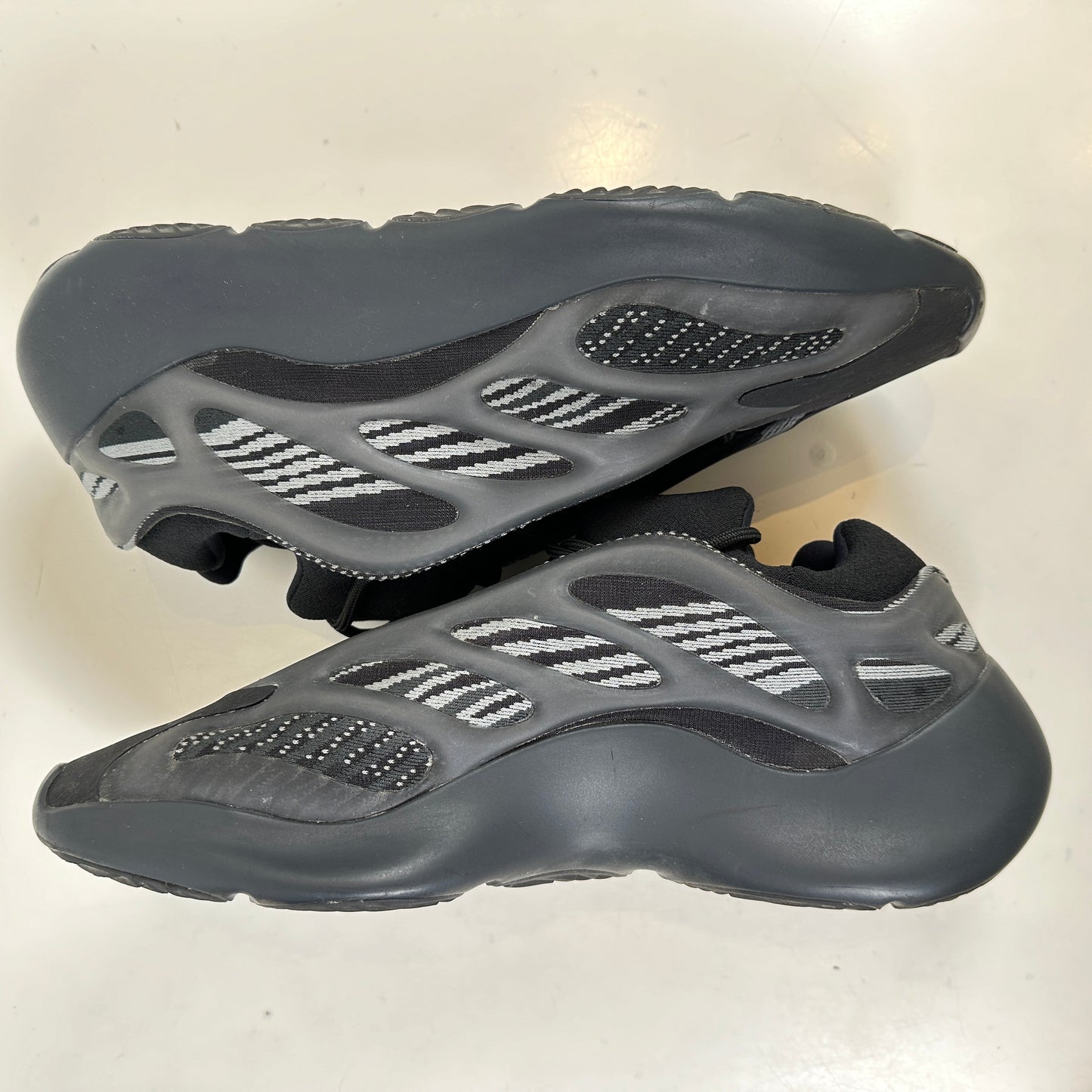 H67799 adidas Yeezy 700 V3 Alvah [USED] - 11 M (Used) (No Box)