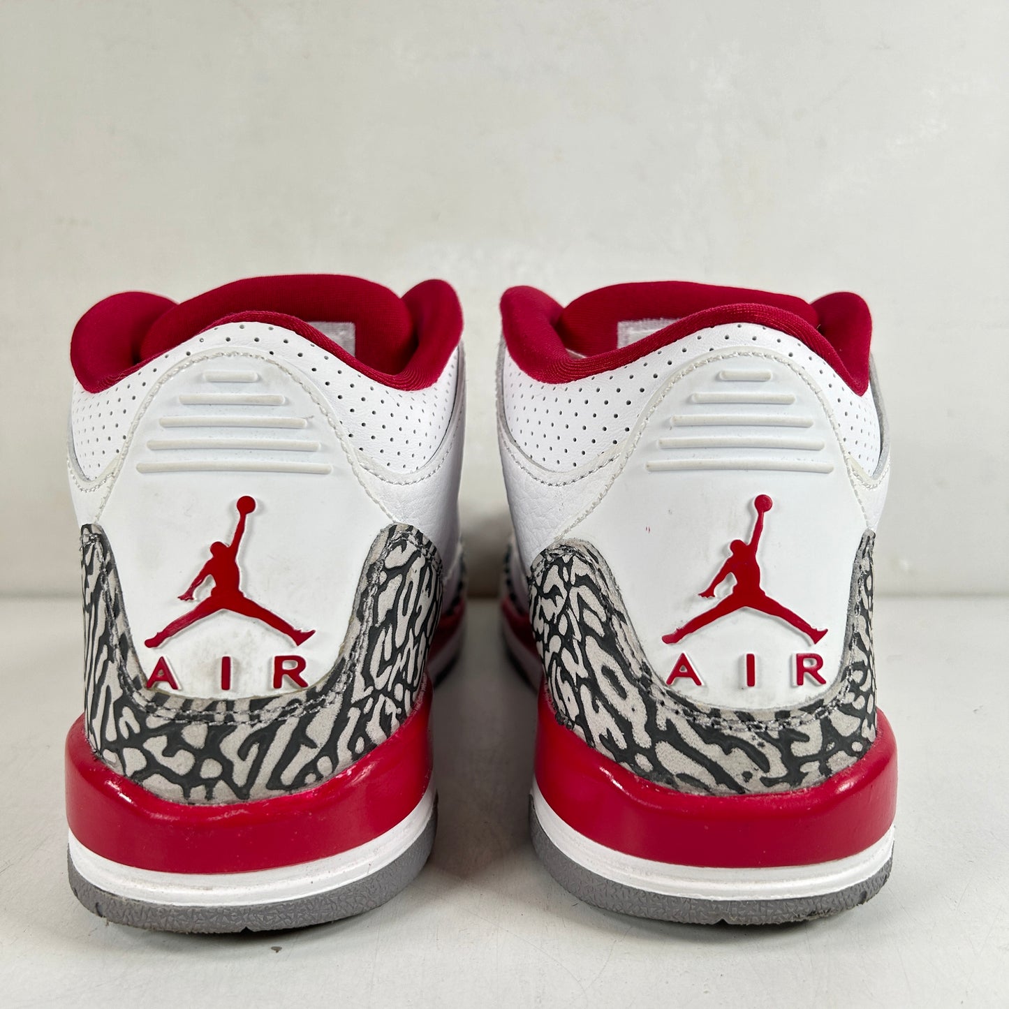 398614 126 Jordan 3 Retro Cardinal (GS) [USED] - 4.5 Y (Used)
