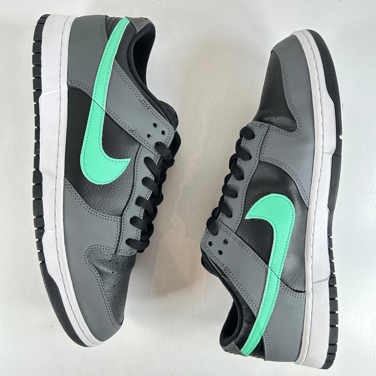 FB3359 001 Nike Dunk Low Retro Green Glow [USED] - 13 M (Used)