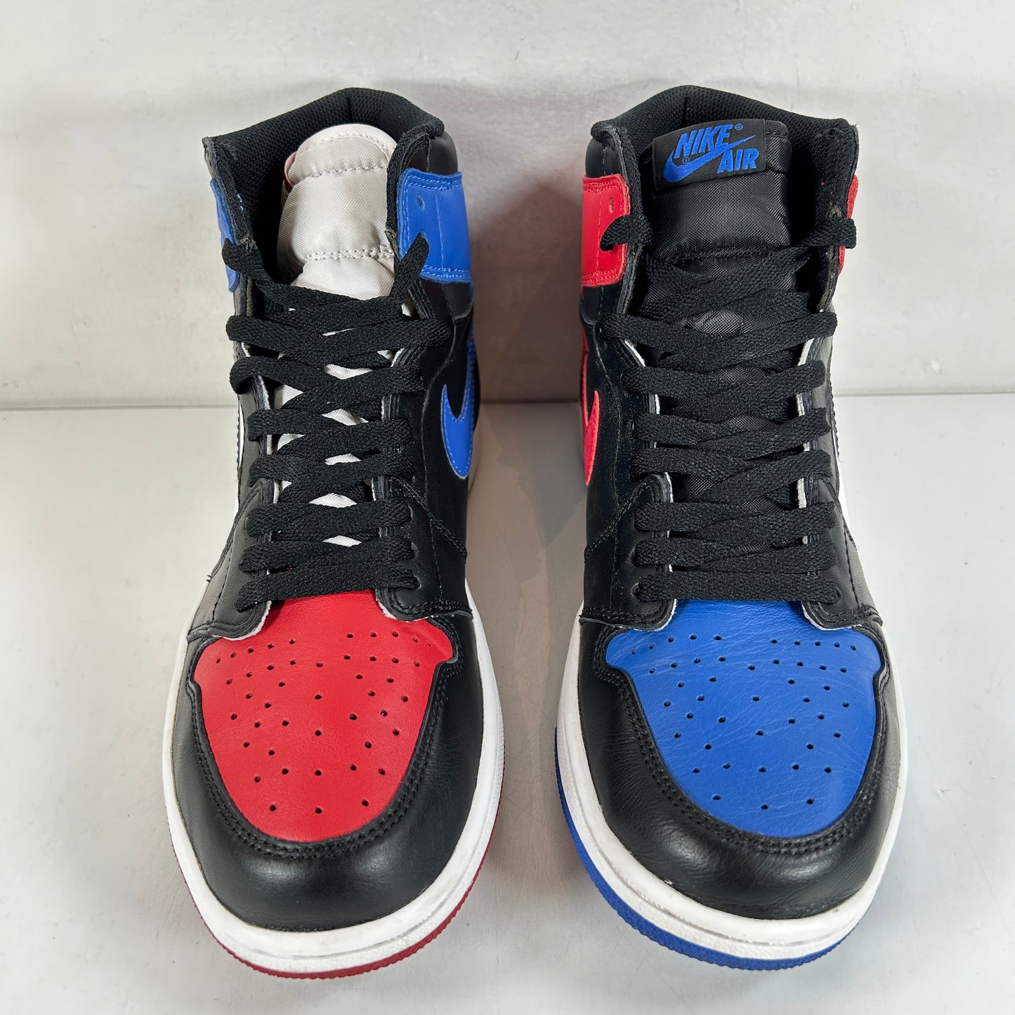 555088 026 Jordan 1 Retro Top 3 [USED] - 9.5 M (Used) (No Box)