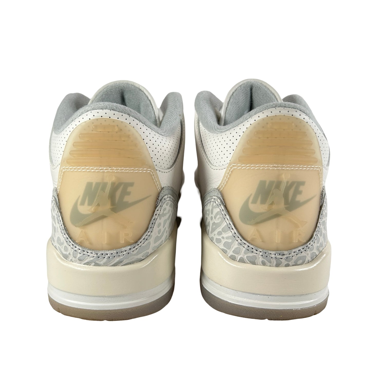 FJ9479 100 Jordan 3 Retro Craft Ivory [USED] - 7.5 M (Used)