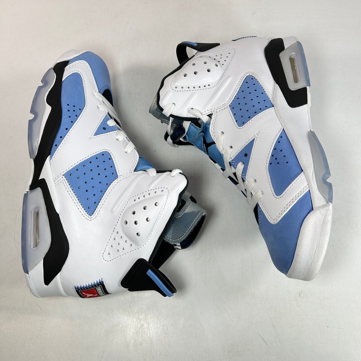 CT8529 410 Jordan 6 Retro UNC White [USED] - 9 M (Used2)