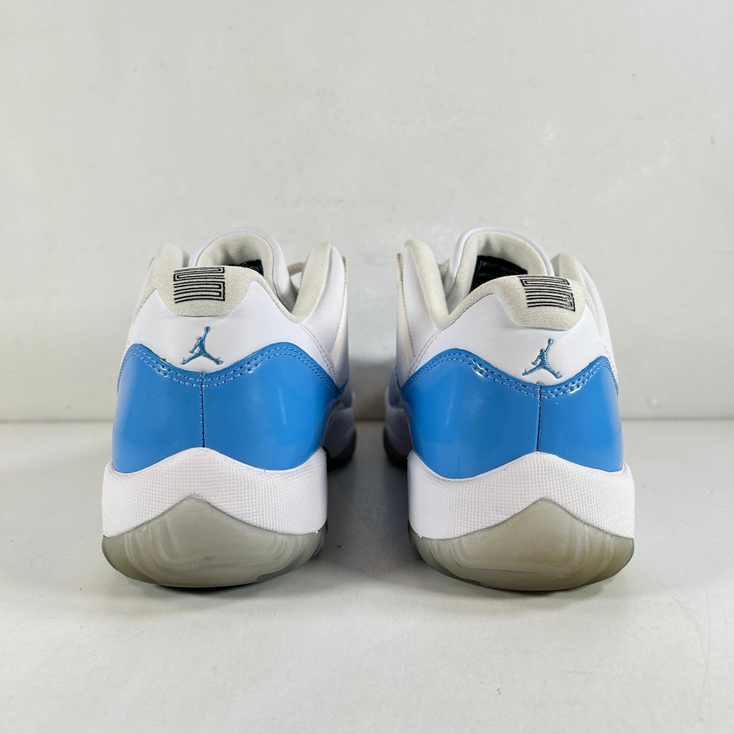 528895 106 Jordan 11 Retro Low University Blue (2017) [USED] - 10.5 M (VNDS) (Replace Box) (No Lid)