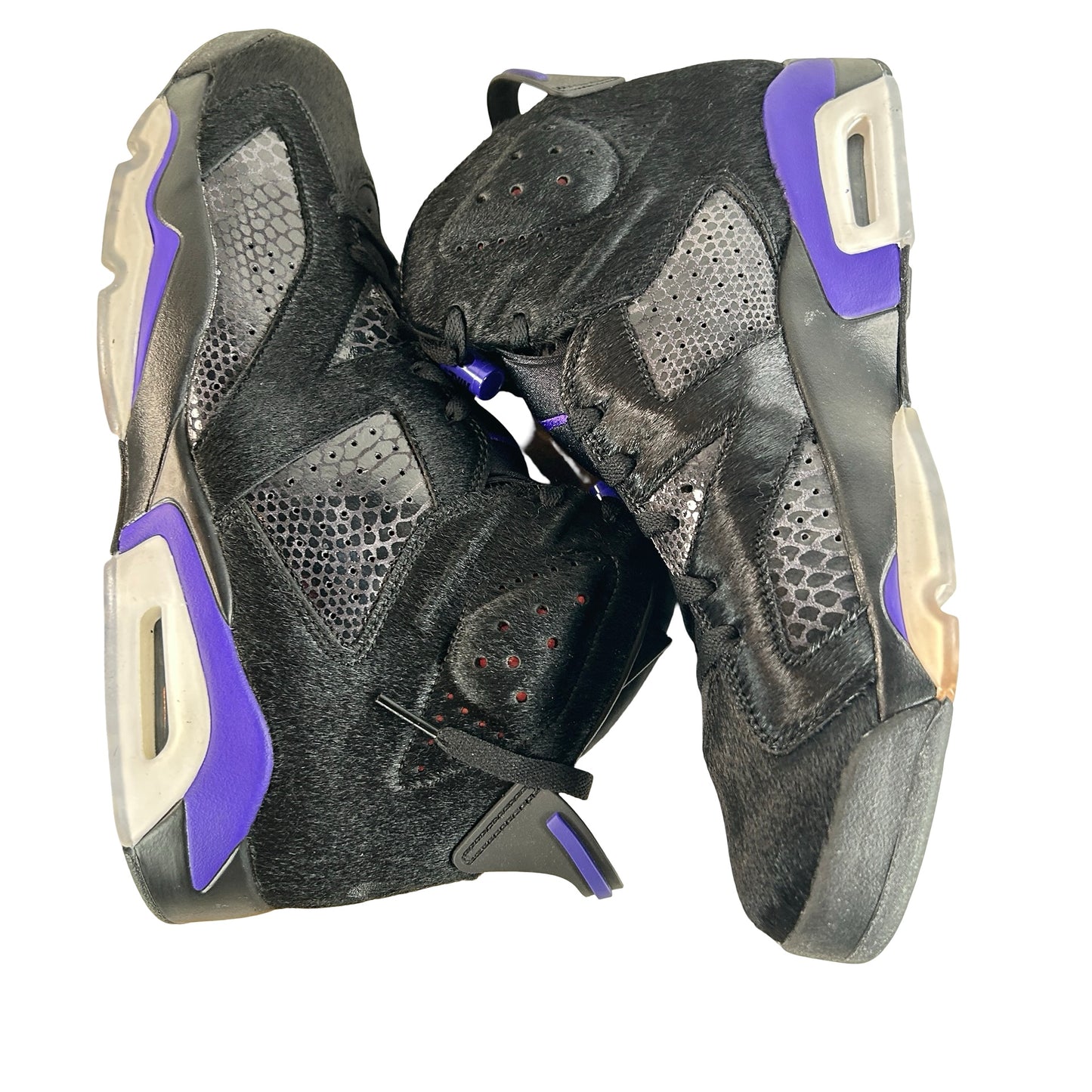 AR2257 005 Jordan 6 Retro Social Status - 12 M (Yellowing)