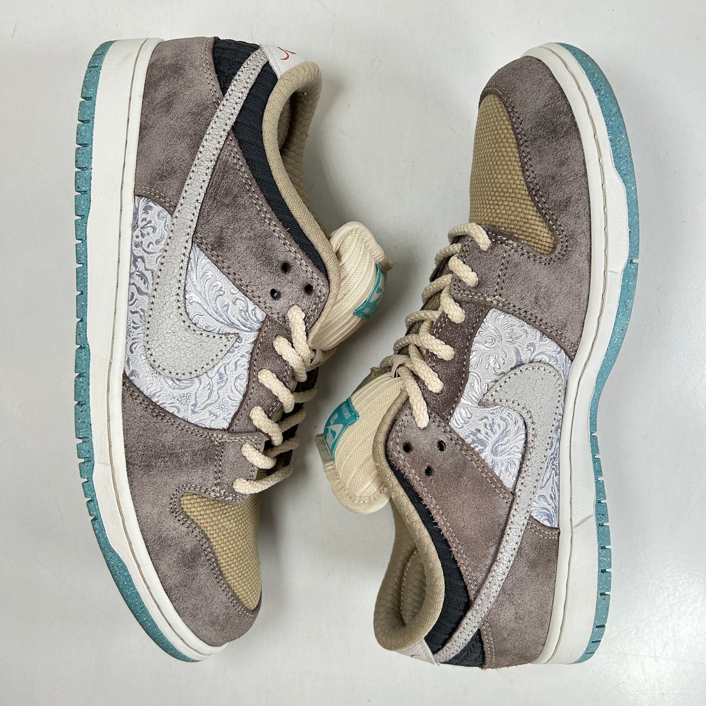 FZ3129 200 Nike SB Dunk Low Big Money Savings [USED] - 11 M (Used)