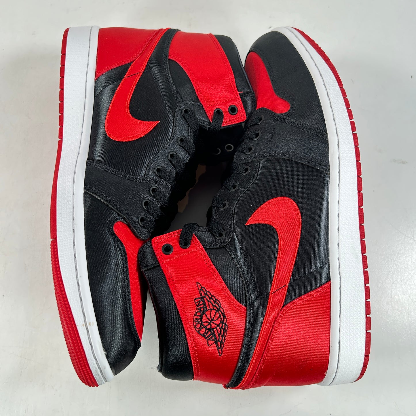 FD4810 061 Jordan 1 Retro High OG Satin Bred [USED] - 12 W (Used2)