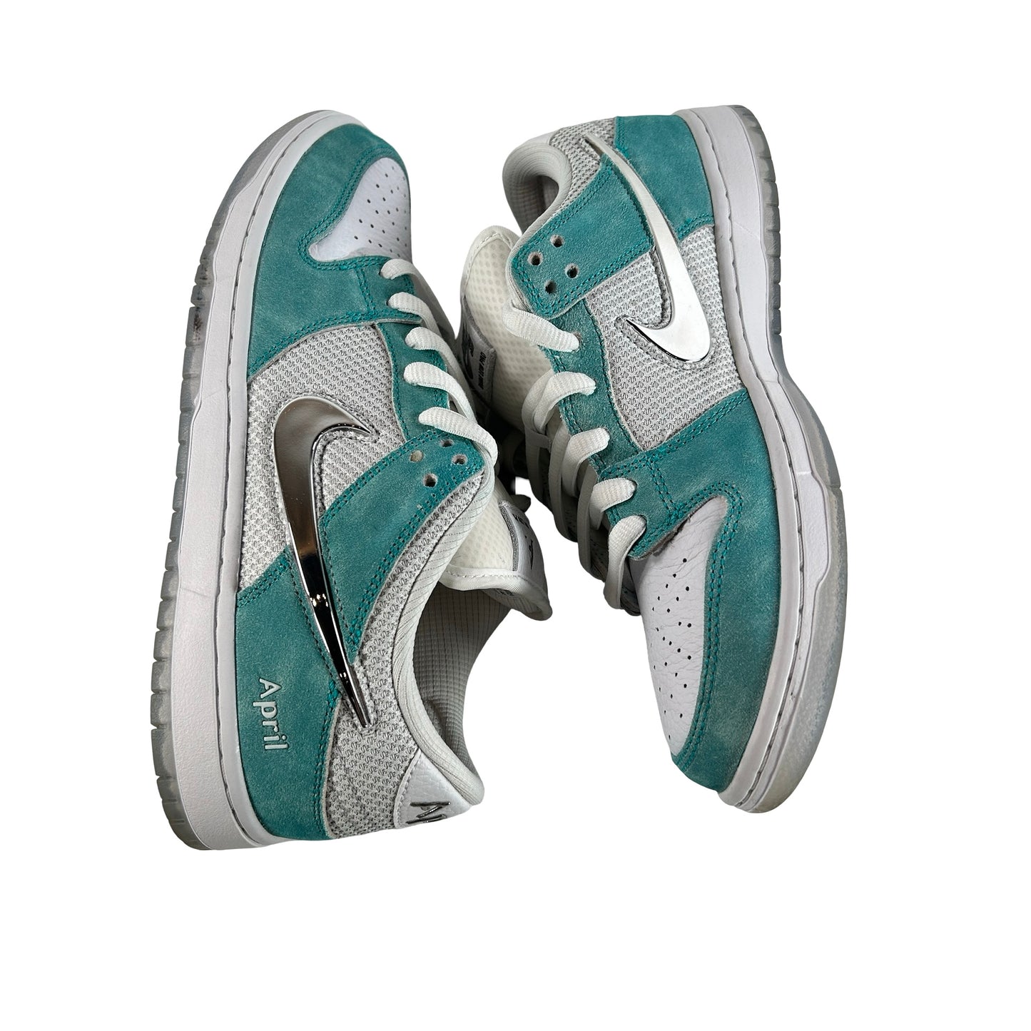 FD2562 400 Nike SB Dunk Low April Skateboards [USED] - 9.5 M (Used)