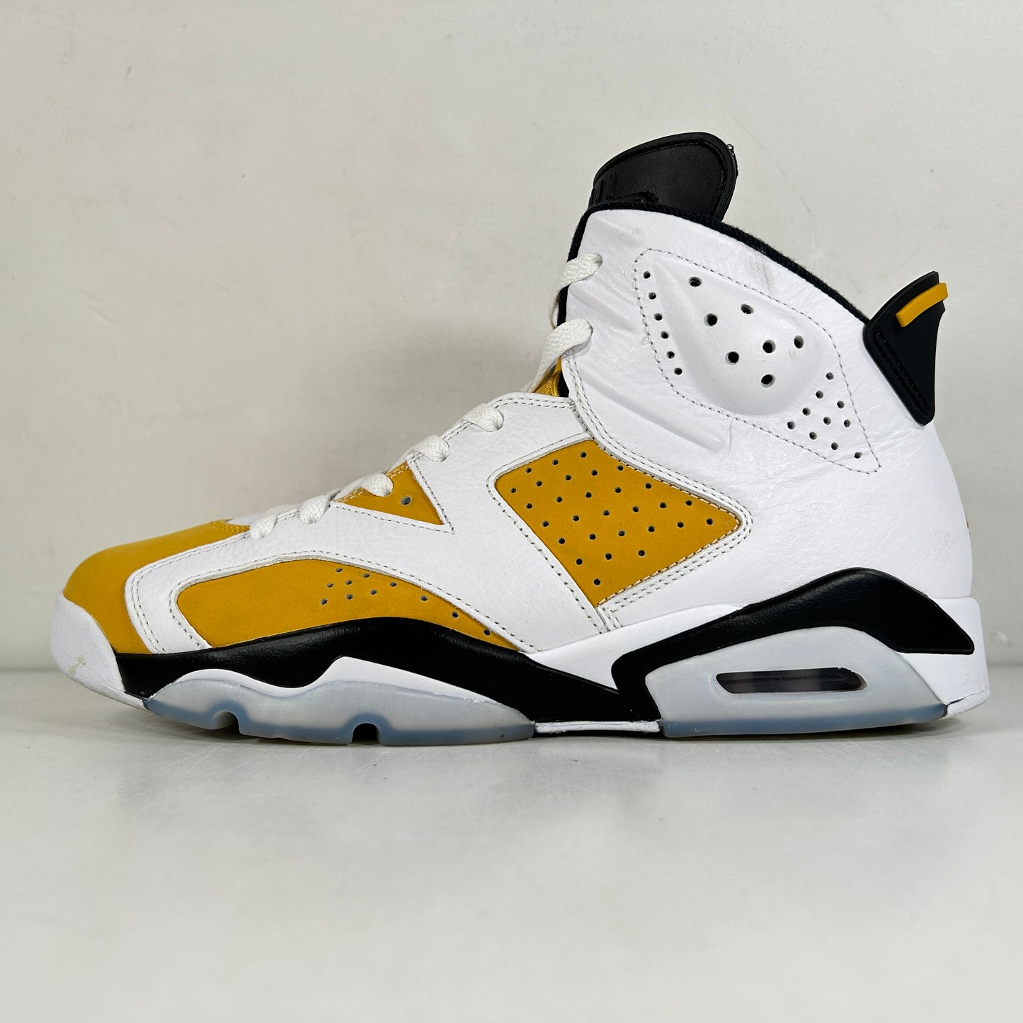 CT8529 170 Jordan 6 Retro Yellow Ochre [USED] - 11 M (Used3)