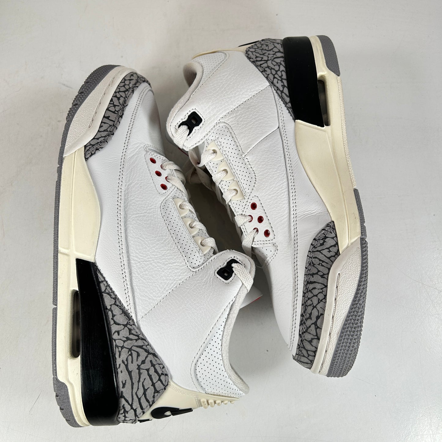DN3707 100 Jordan 3 Retro White Cement Reimagined [USED] - 9 M (Used6)