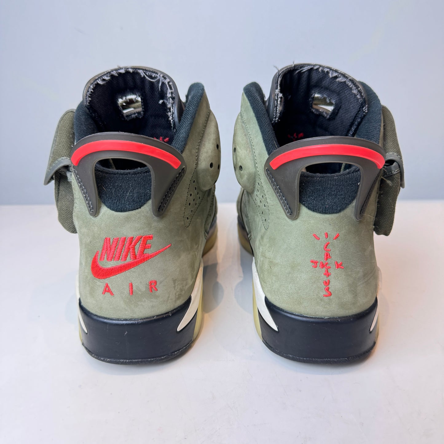 CN1084 200 Jordan 6 Retro Travis Scott [USED] - 11 M (Used2)