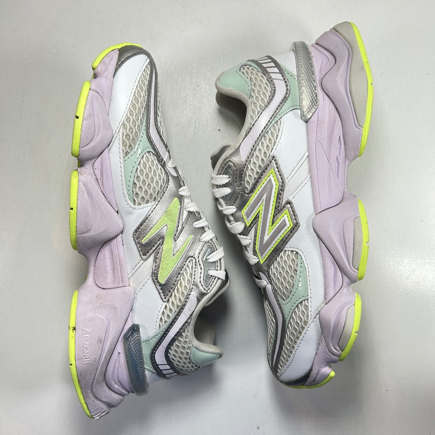 U9060AGT New Balance 9060 White Taro [USED] - 6.5 M (Used) (No Box)