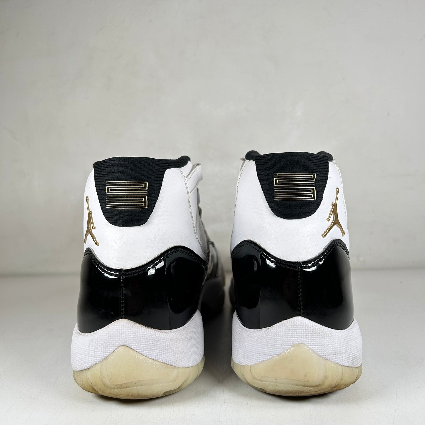 CT8012 170 Jordan 11 Retro DMP Defining Moments (2023) [USED] - 8.5 M (Used)