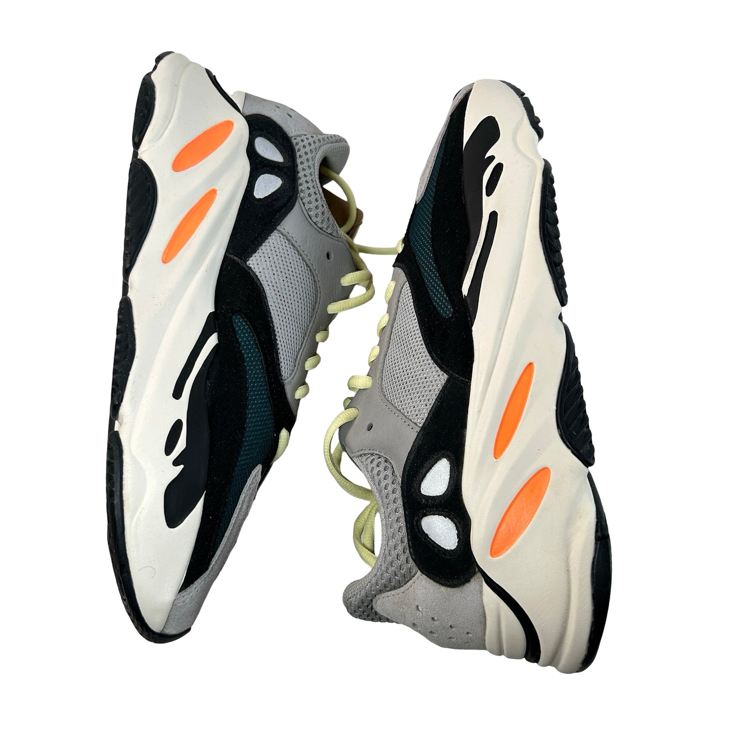 B75571 Yeezy 700 Wave Runner [CONDITIONAL] - 9 M (Discolored Soles)