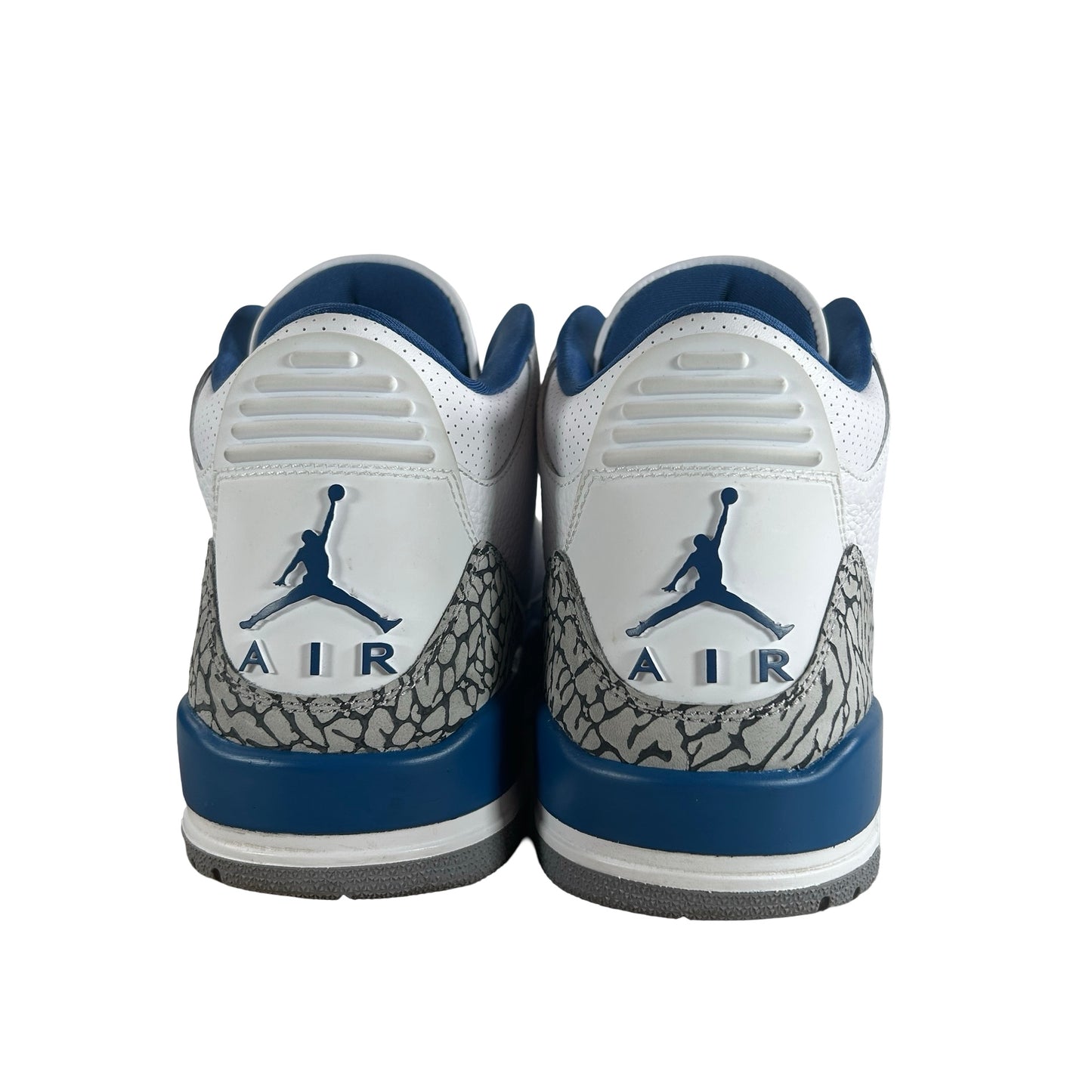 CT8532 148 Jordan 3 Retro Magos
