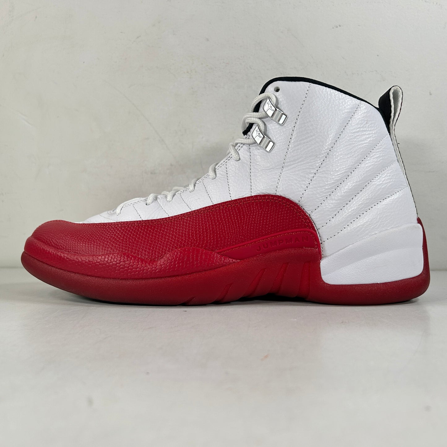 CT8013 116 Jordan 12 Retro Cherry (2023) [USED] - 12 M (Used2)