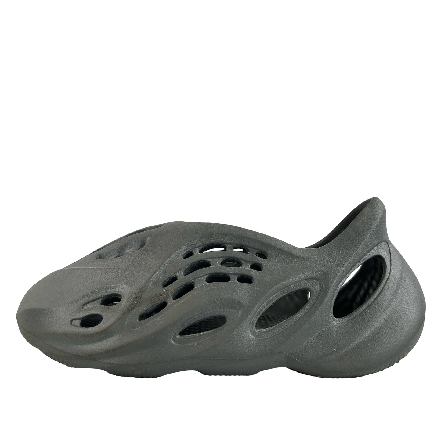 IG5349 Yeezy RNNR Carbon [USED] - 12 M (Used) (No Box)