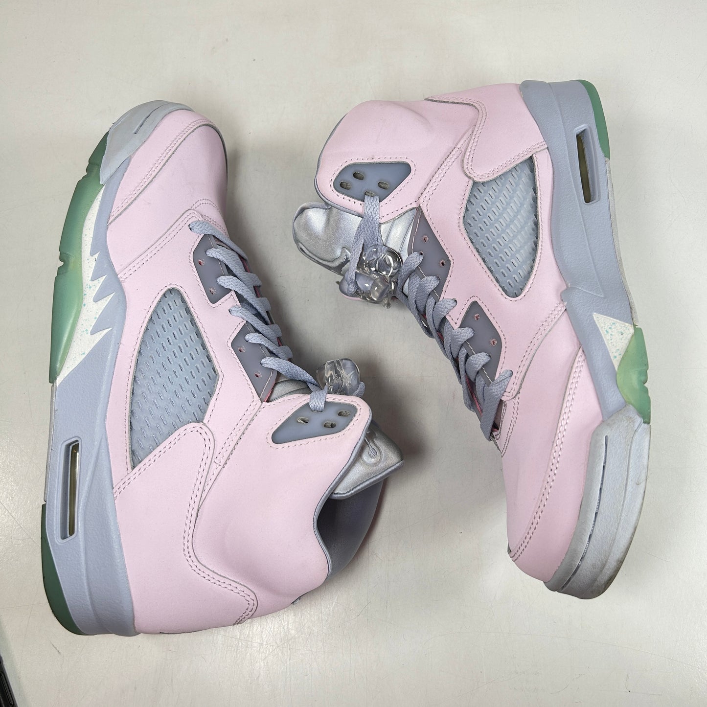 DV0562 600 Jordan 5 Retro Easter [USED] - 10 M (Used)