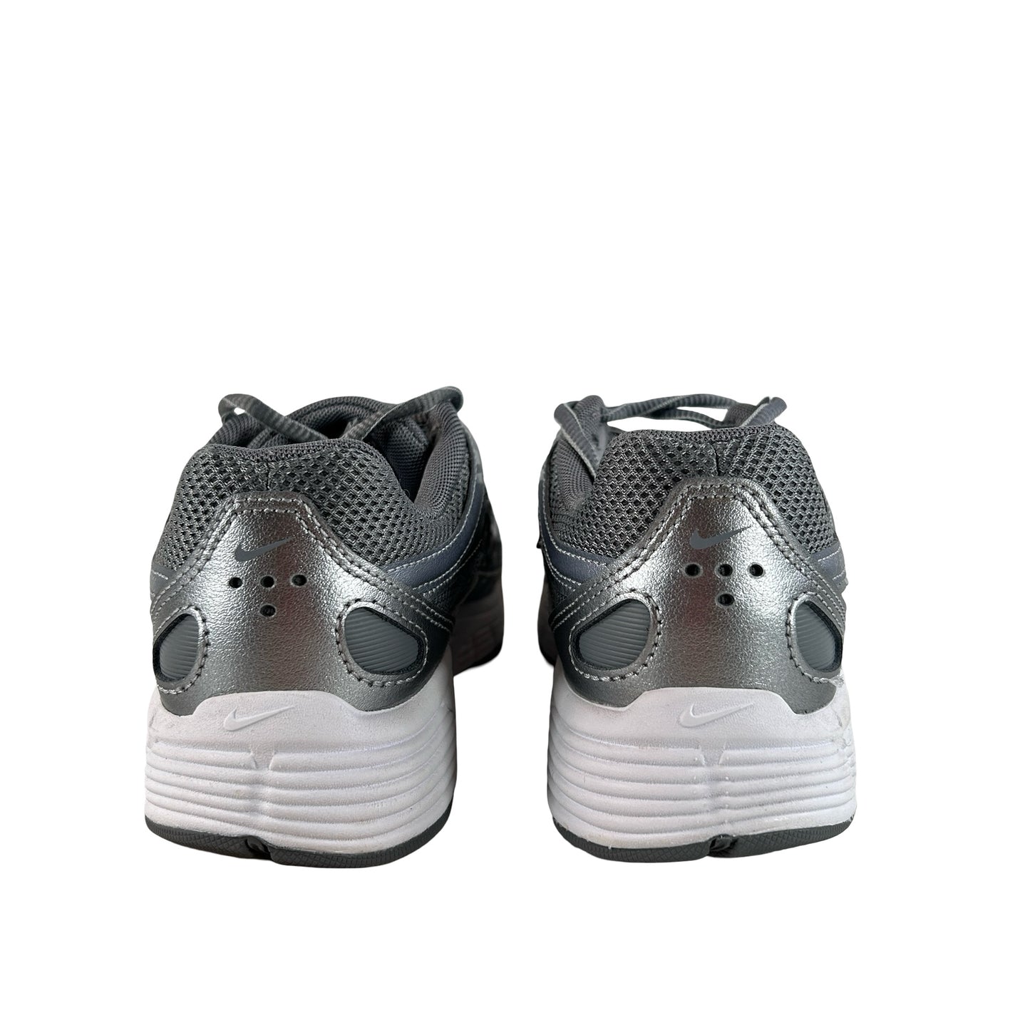 HV5064 004 Nike P-6000 Metalic Cool Grey (GS) [USED] - 3.5Y (Used)